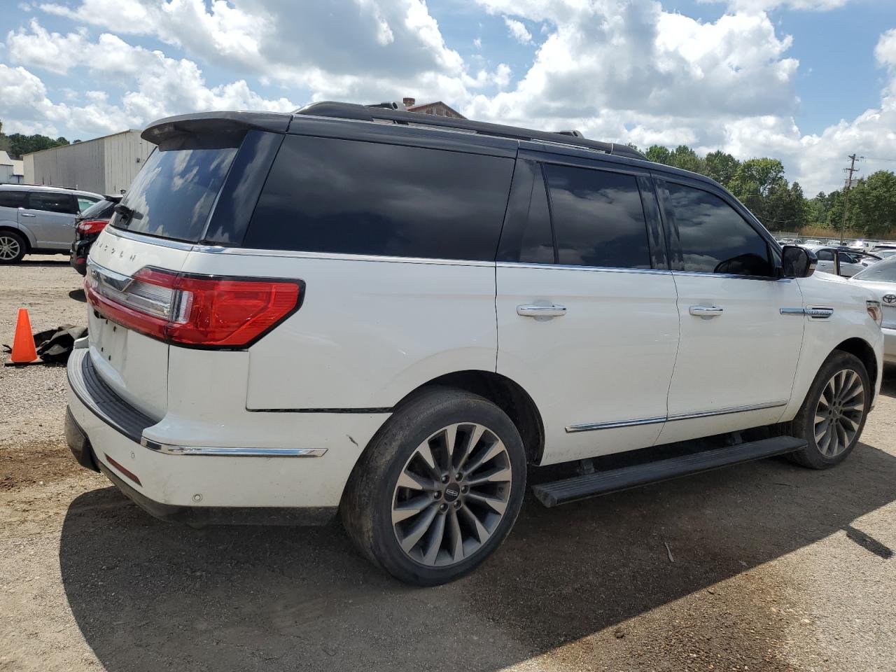 LINCOLN NAVIGATOR RESERVE