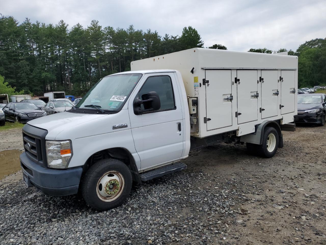 FORD ECONOLINE E450 SUPER DUTY CUTAWAY VAN