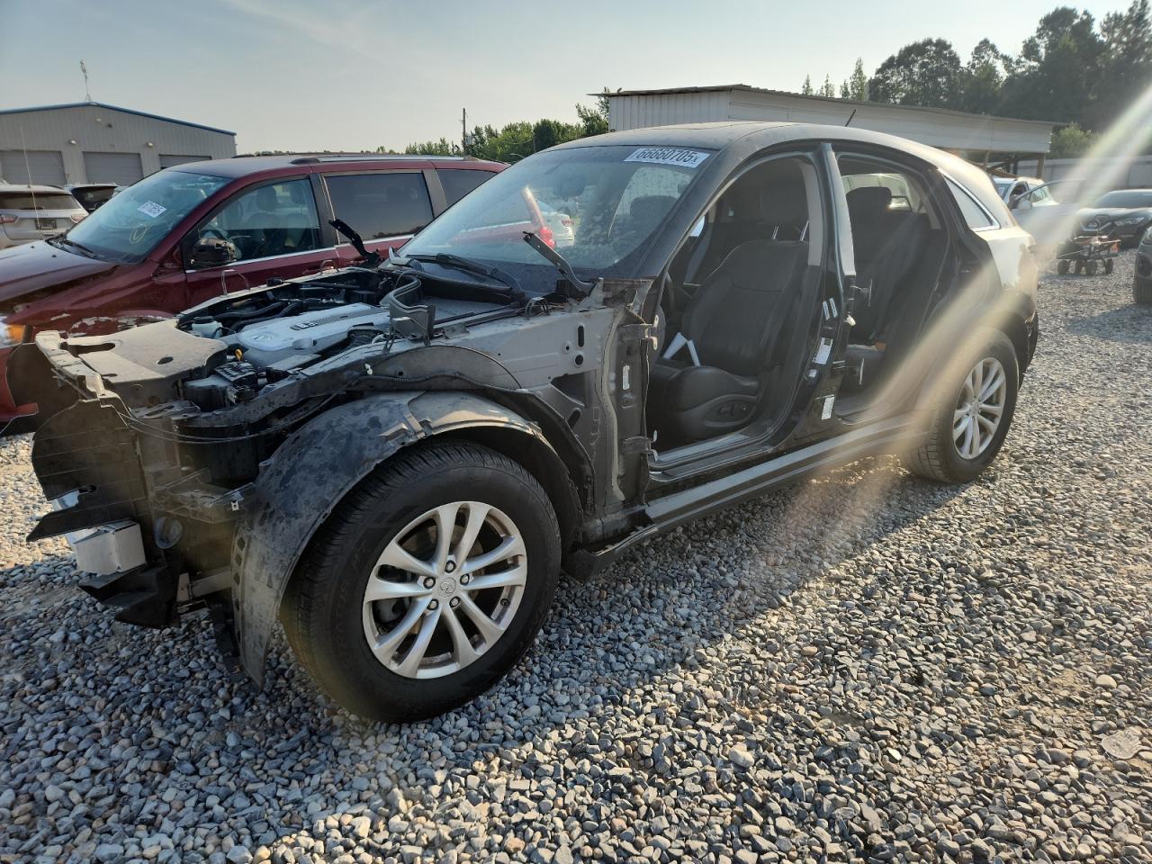 INFINITI QX70