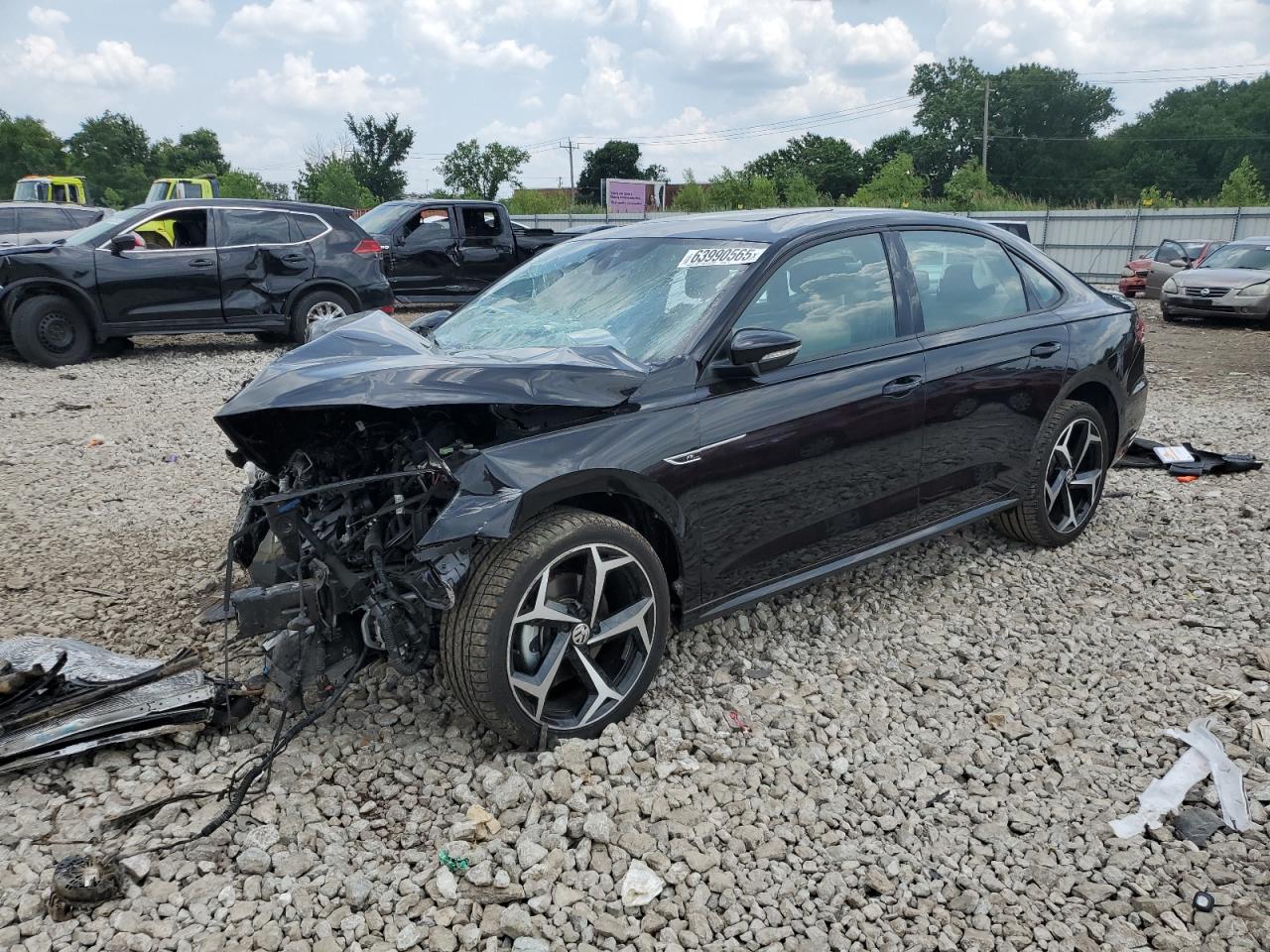 VOLKSWAGEN PASSAT R-LINE