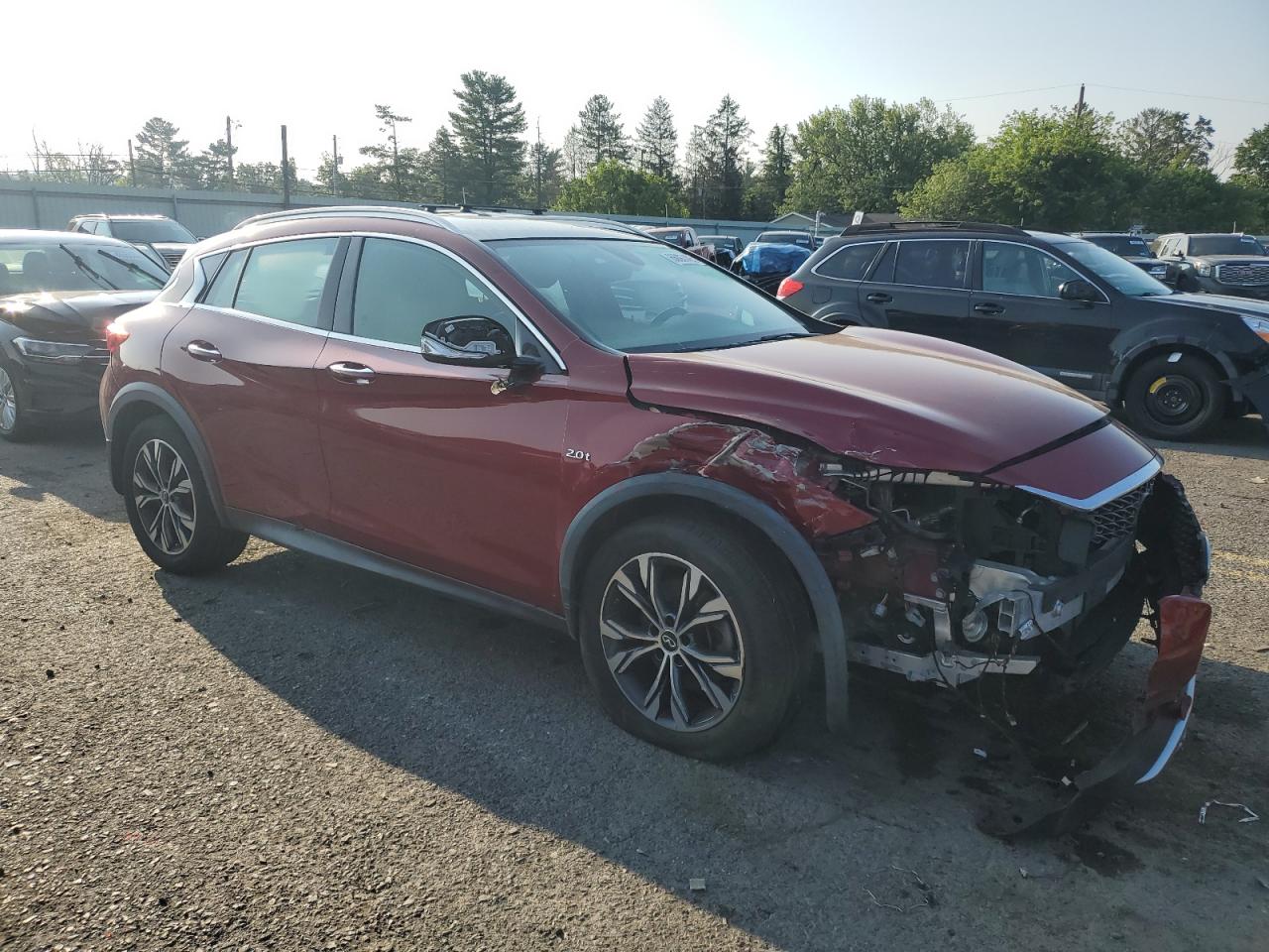 INFINITI QX30 BASE