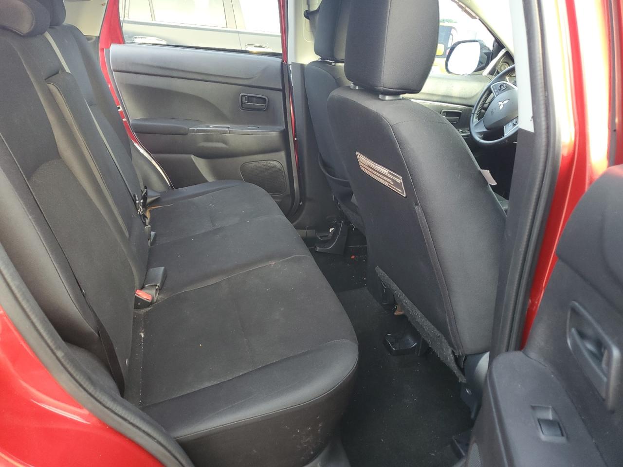 MITSUBISHI OUTLANDER ES