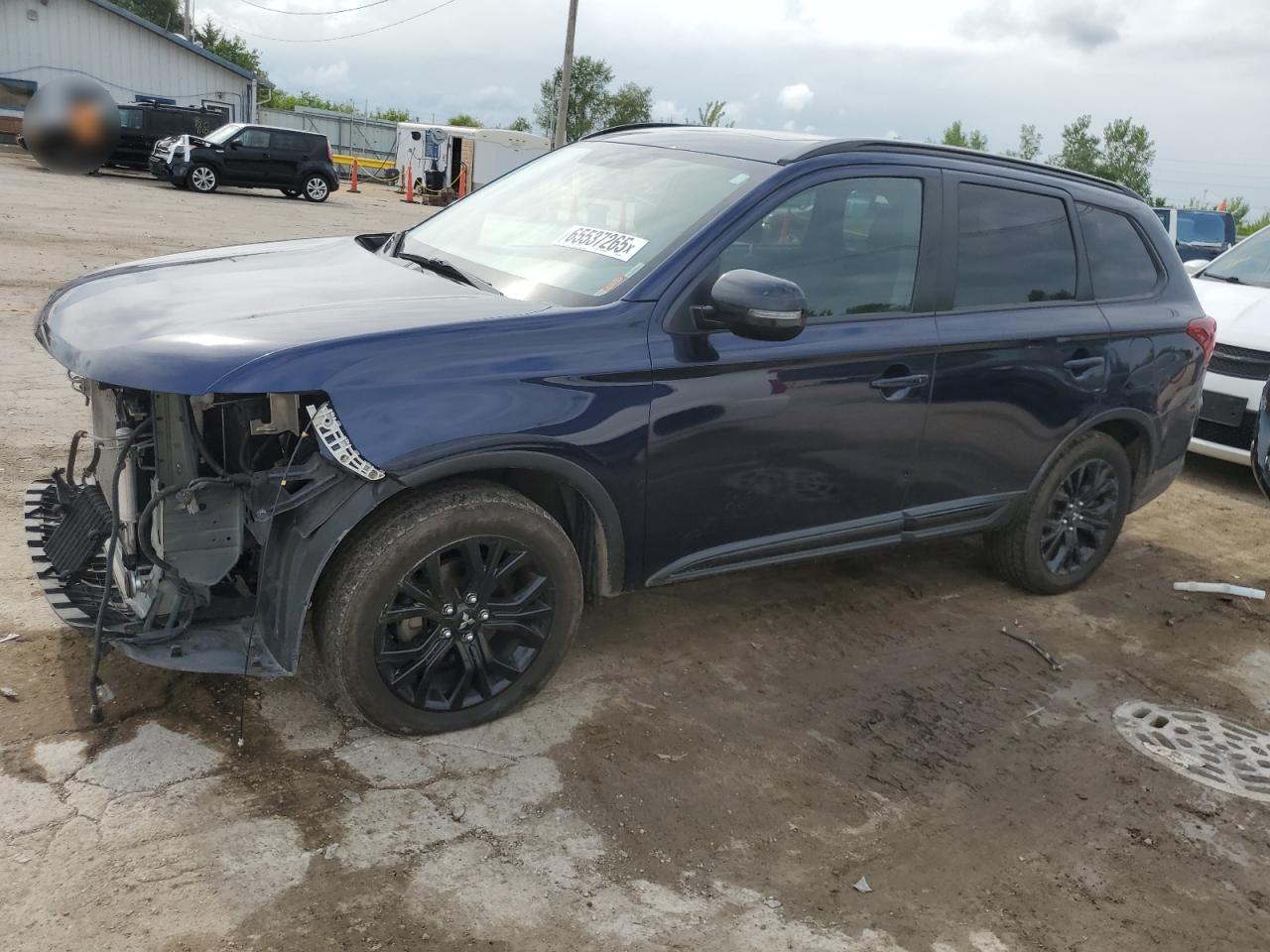 MITSUBISHI OUTLANDER SE