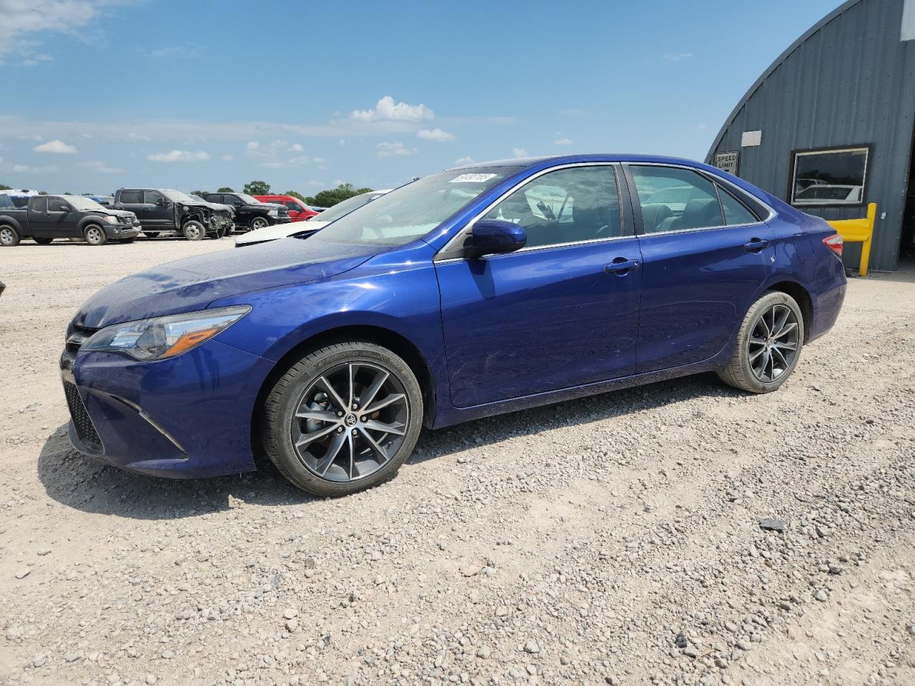 TOYOTA CAMRY LE