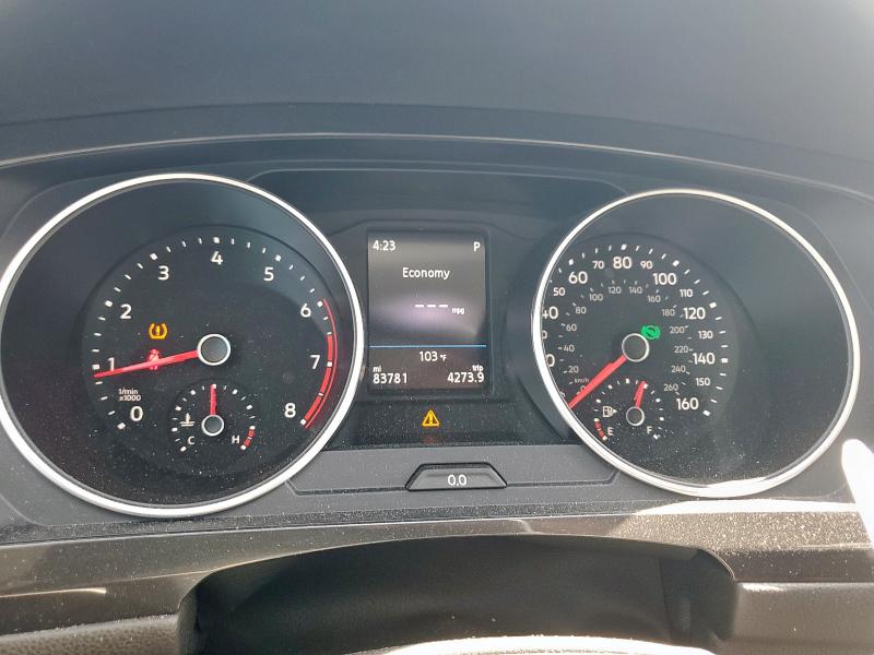 2018 VOLKSWAGEN TIGUAN SE - 3VV2B7AX5JM146496