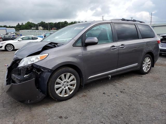 TOYOTA SIENNA XLE