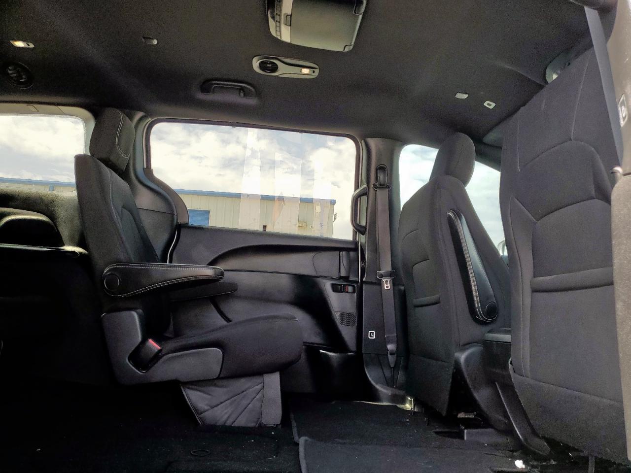 CHRYSLER PACIFICA TOURING PLUS