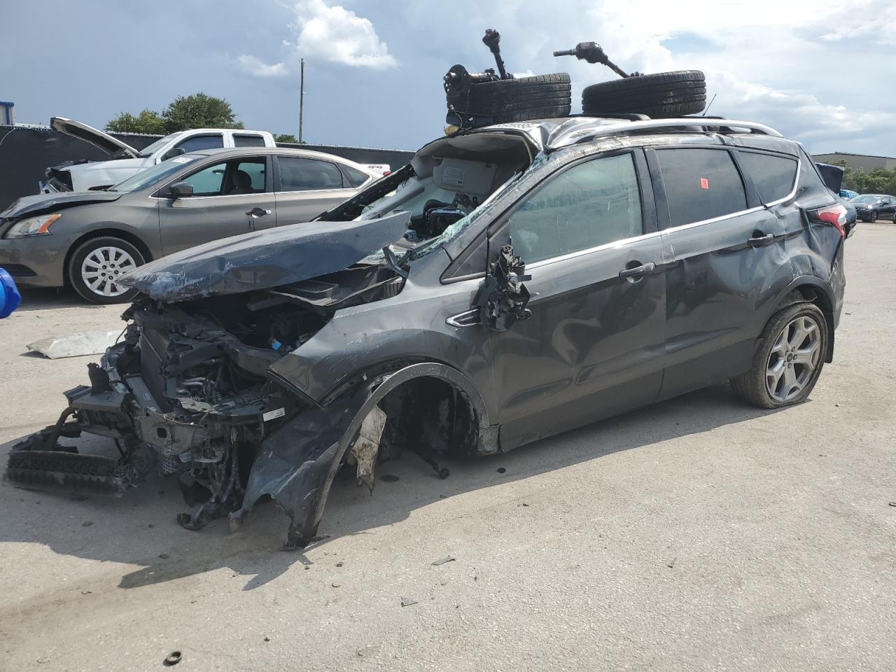 FORD ESCAPE TITANIUM