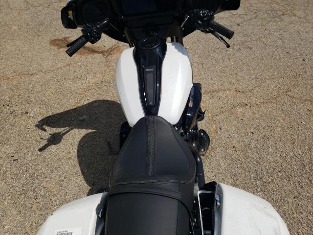 2024 HARLEY-DAVIDSON FLHX 1HD1KB71XRB633596