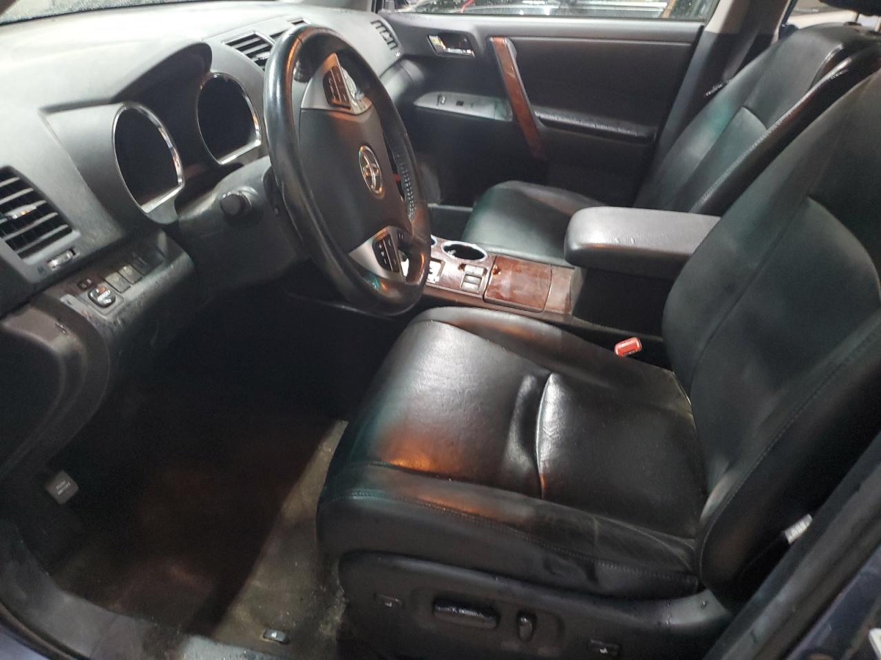 TOYOTA HIGHLANDER LIMITED