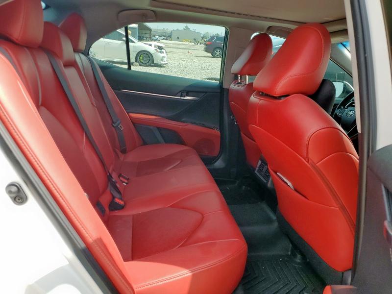 2018 TOYOTA CAMRY XSE 4T1B61HK9JU675676