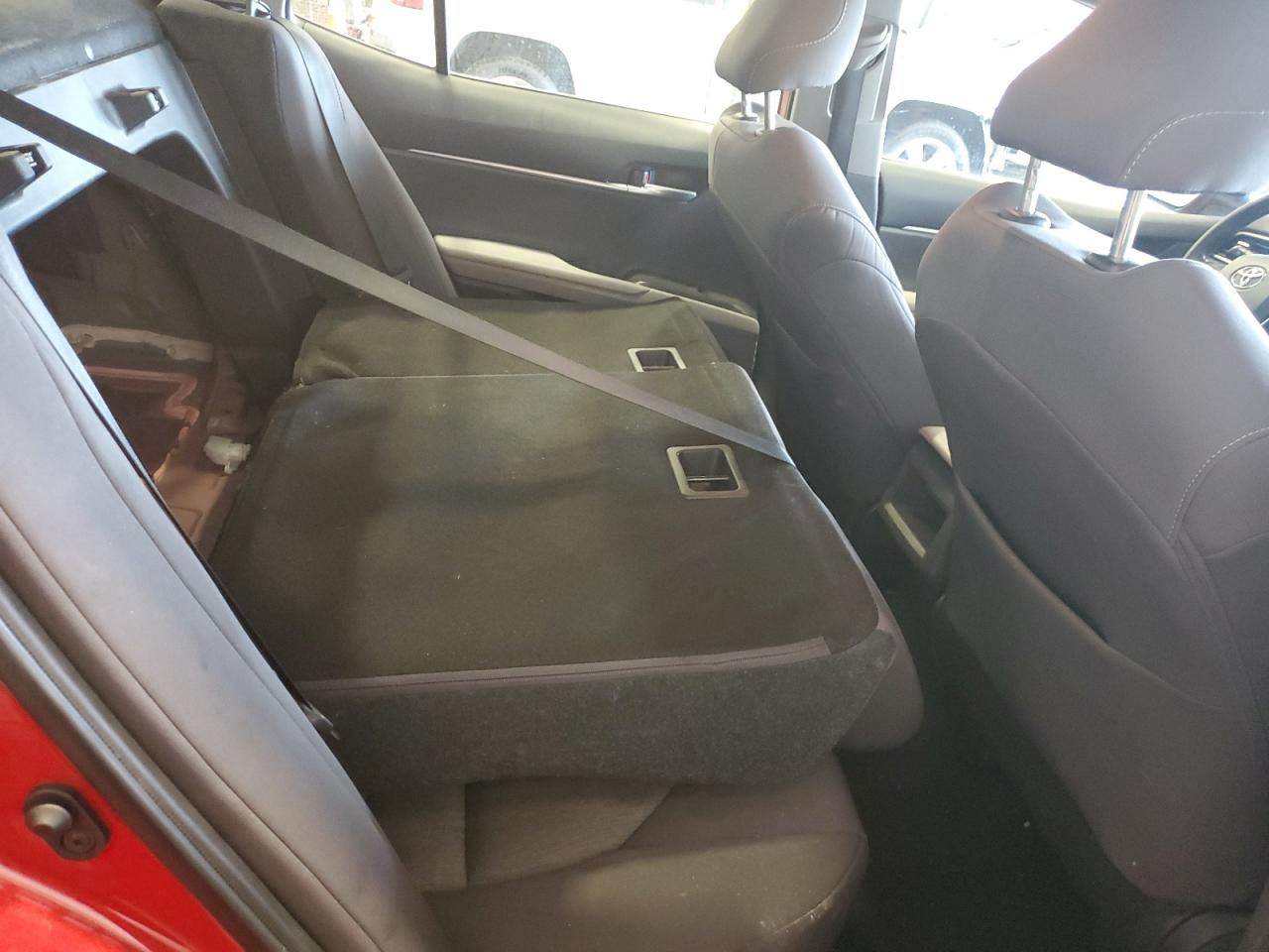 Toyota Camry le 2023