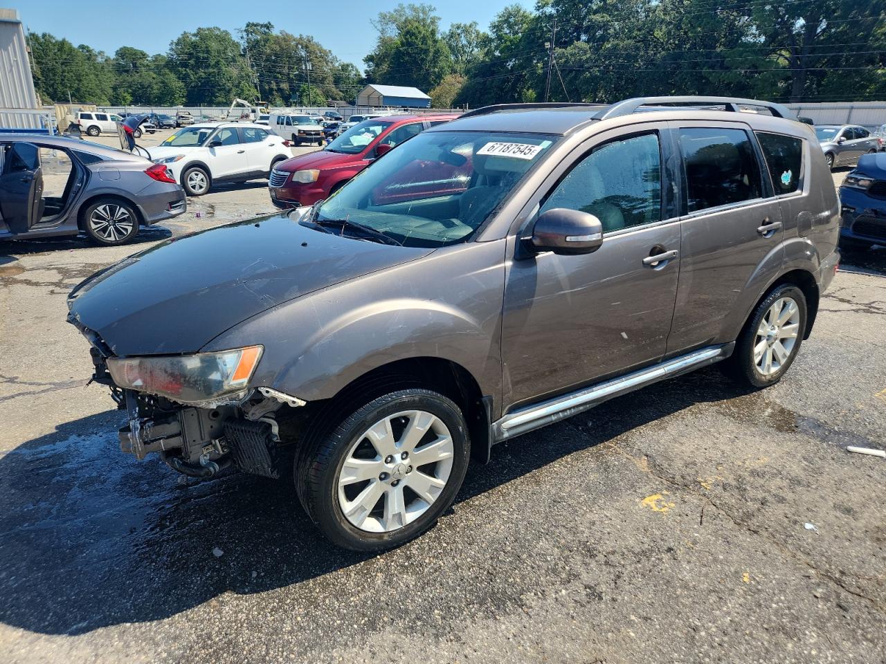 MITSUBISHI OUTLANDER SE