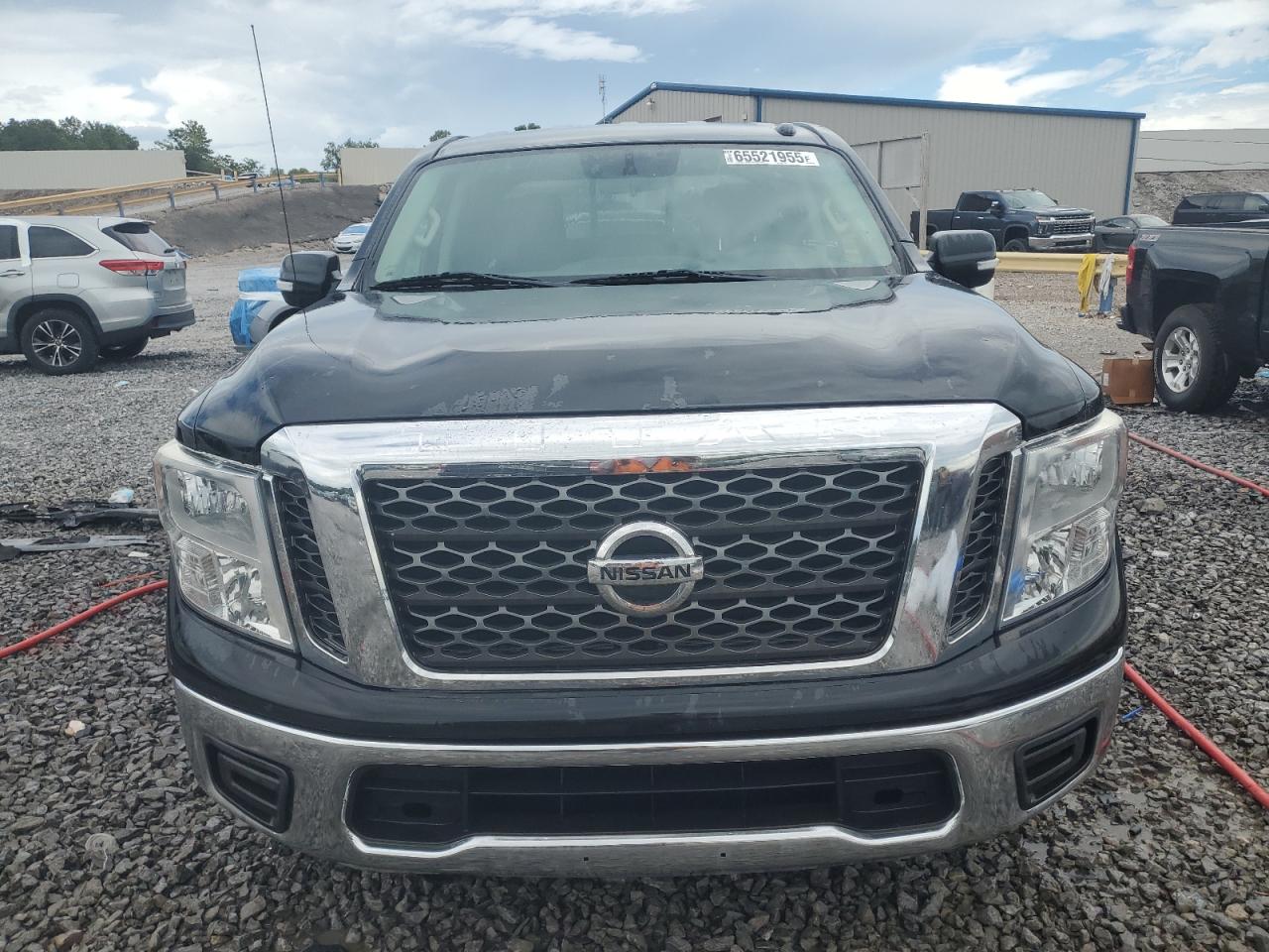 NISSAN TITAN S
