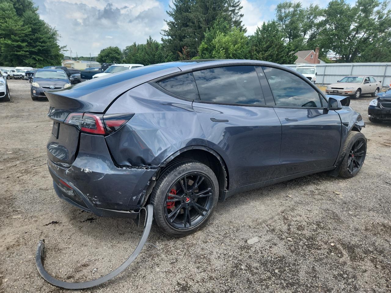 TESLA MODEL Y