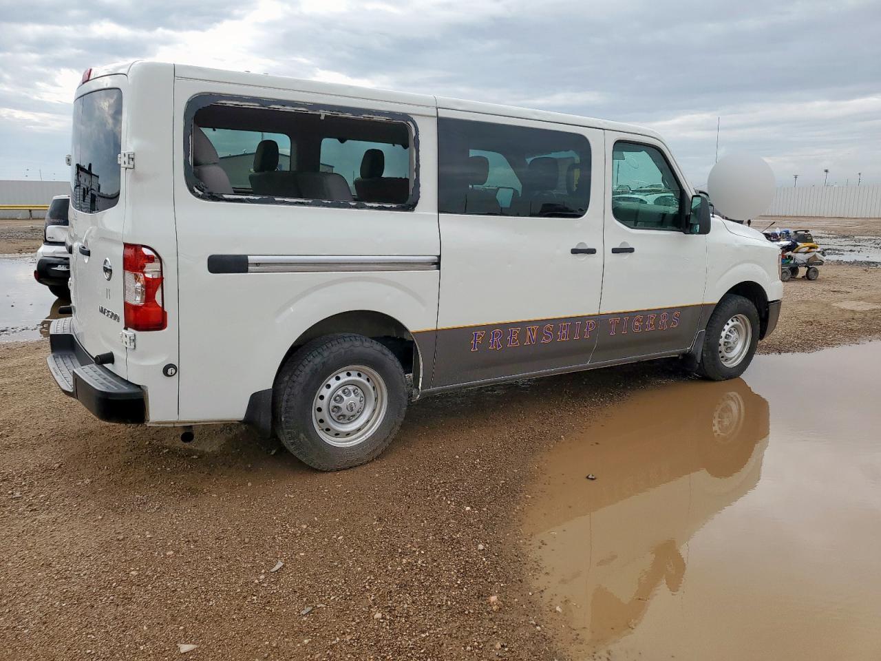 NISSAN NV3500 3500 S