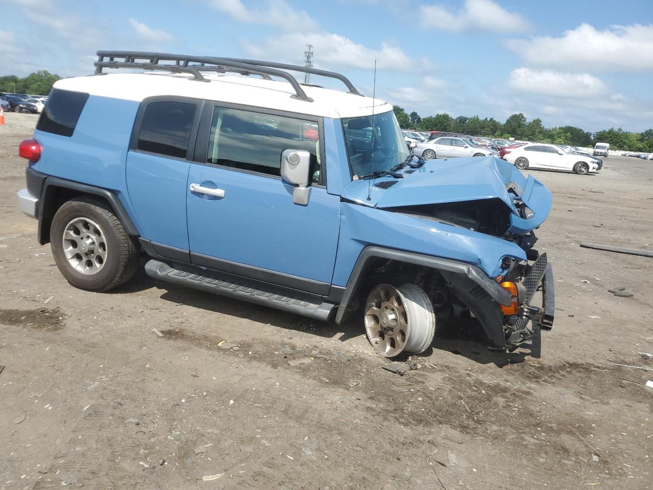 TOYOTA FJ CRUISER