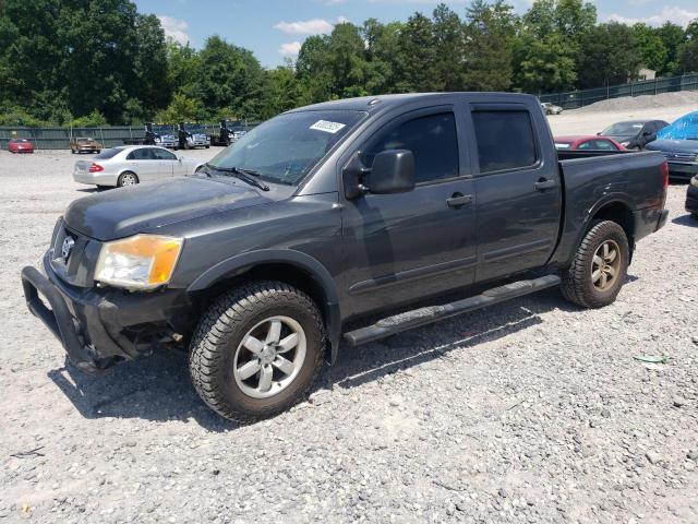 NISSAN TITAN S