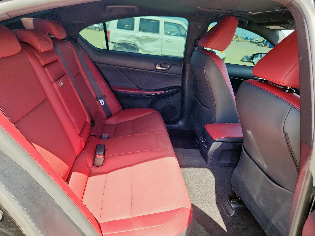 LEXUS IS 350 F SPORT DESIGN