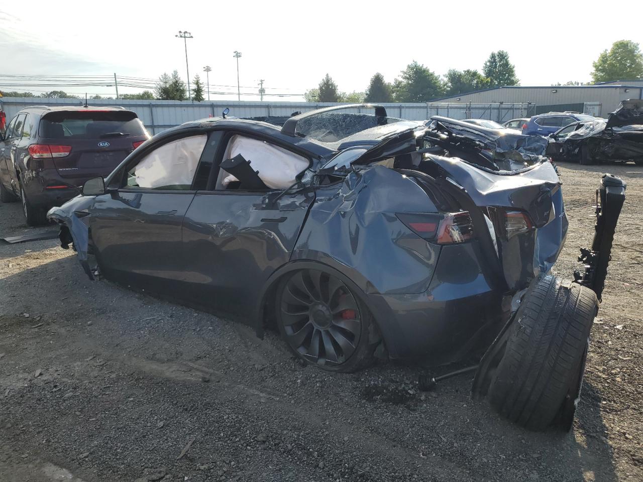 TESLA MODEL Y