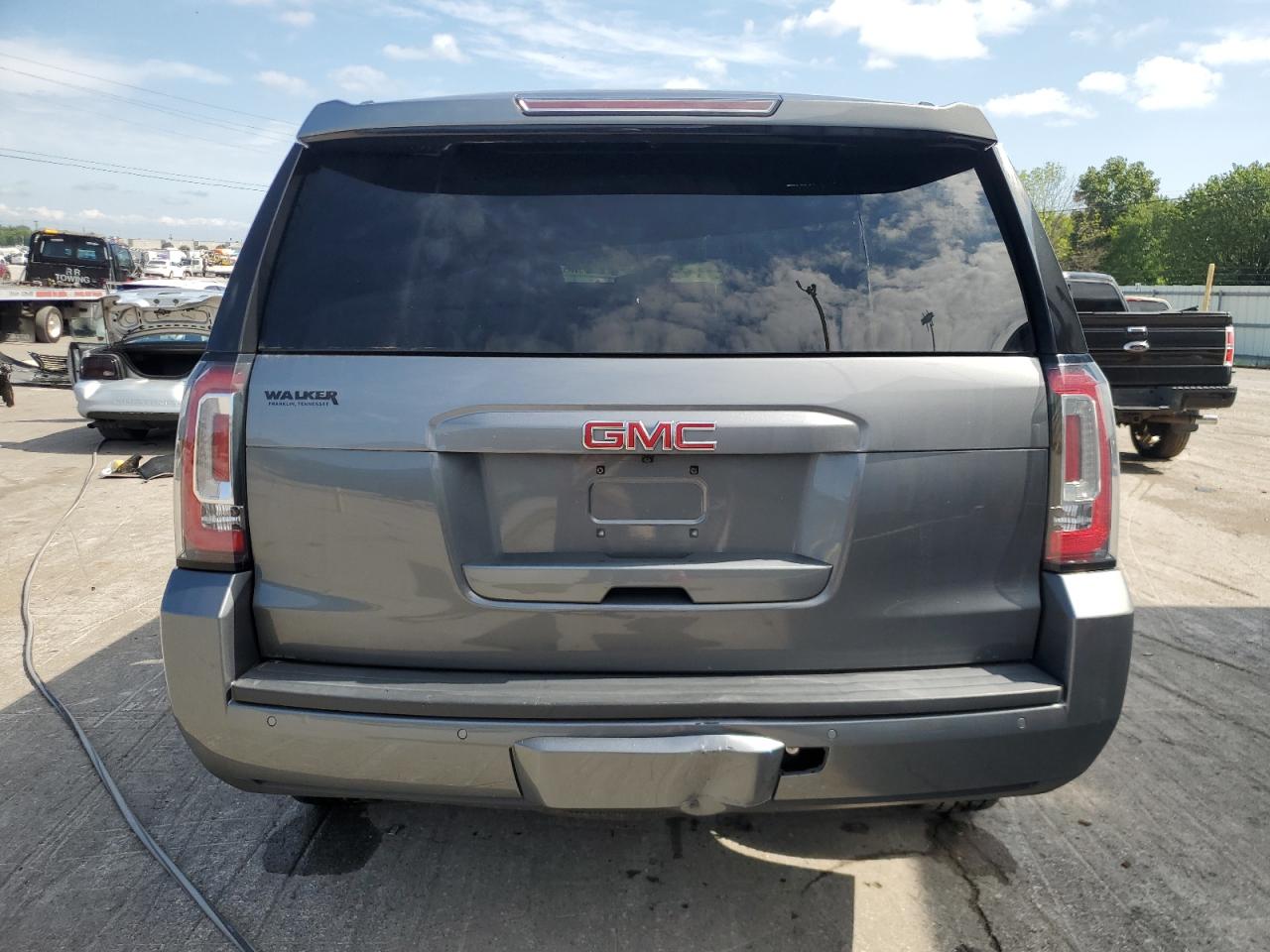 GMC YUKON SLT