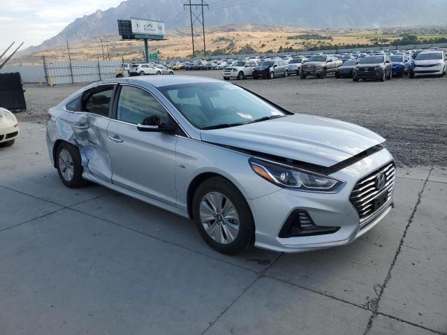 2019 HYUNDAI SONATA HYB KMHE24L30KA088196