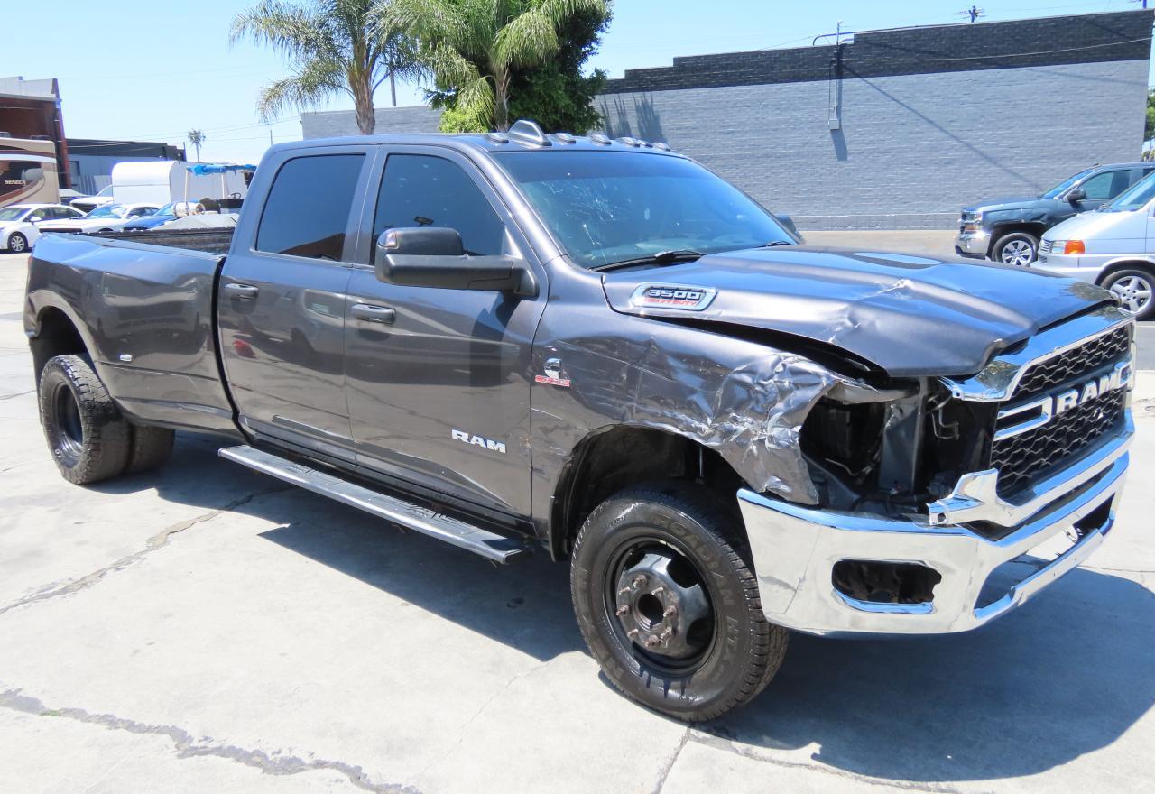 RAM 3500 TRADESMAN
