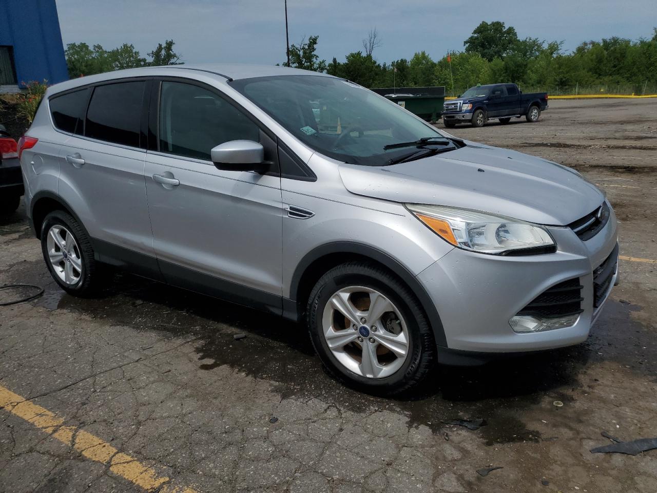 FORD ESCAPE SE