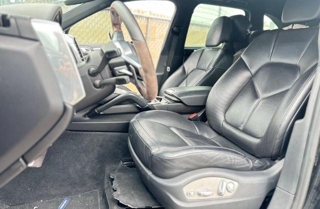 2017 PORSCHE CAYENNE WP1AA2A20HKA80380