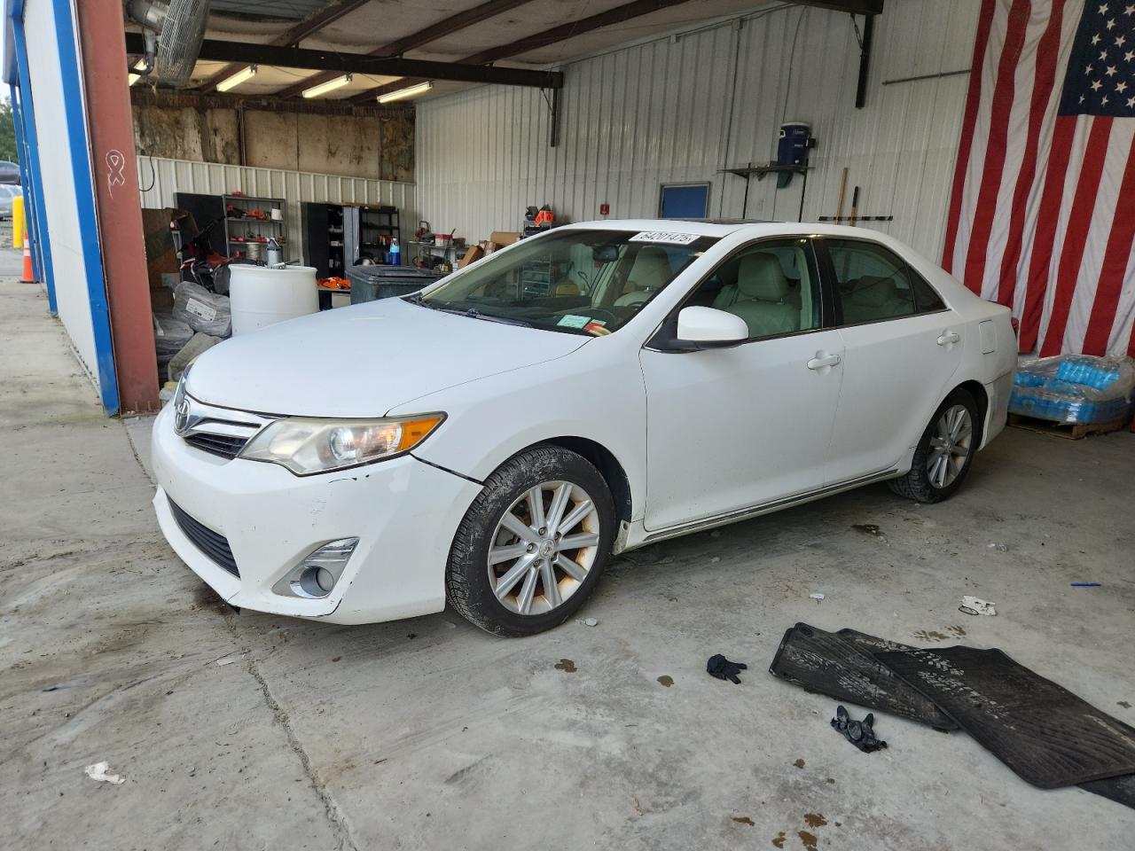 TOYOTA CAMRY BASE