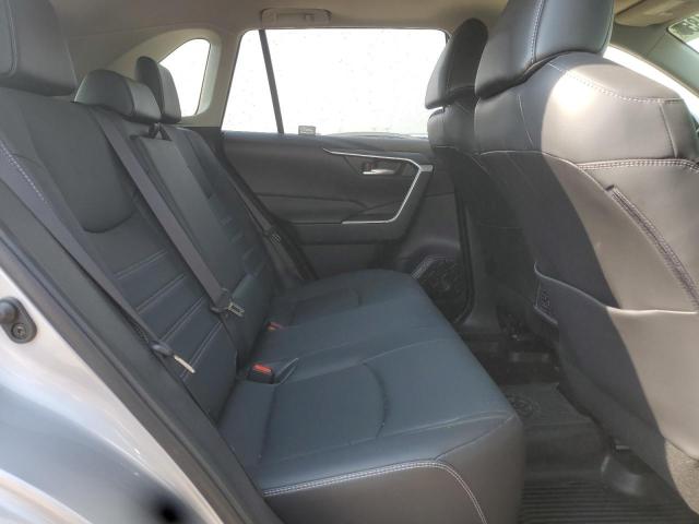 2019 TOYOTA RAV4 XLE P - JTMA1RFV9KD039173