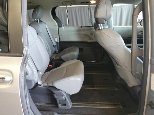 2022 TOYOTA SIENNA XLE - 5TDJSKFC4NS048133