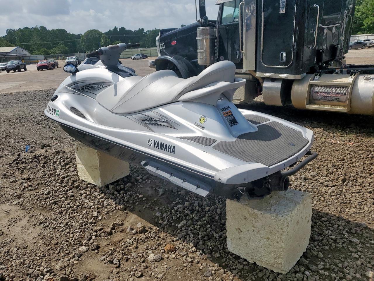 Lot #3284736541 2012 YAMAHA JET SKI