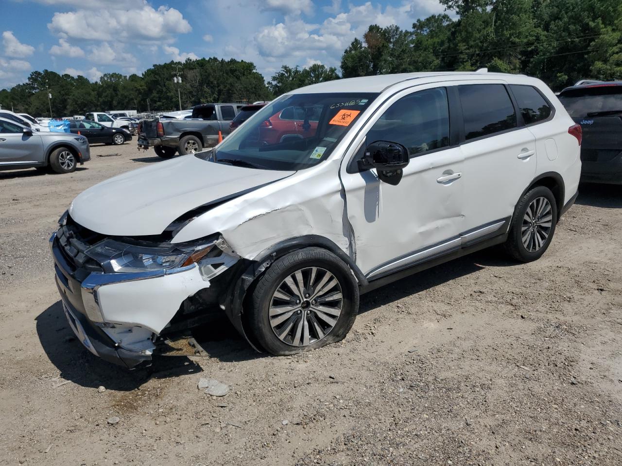 MITSUBISHI OUTLANDER ES