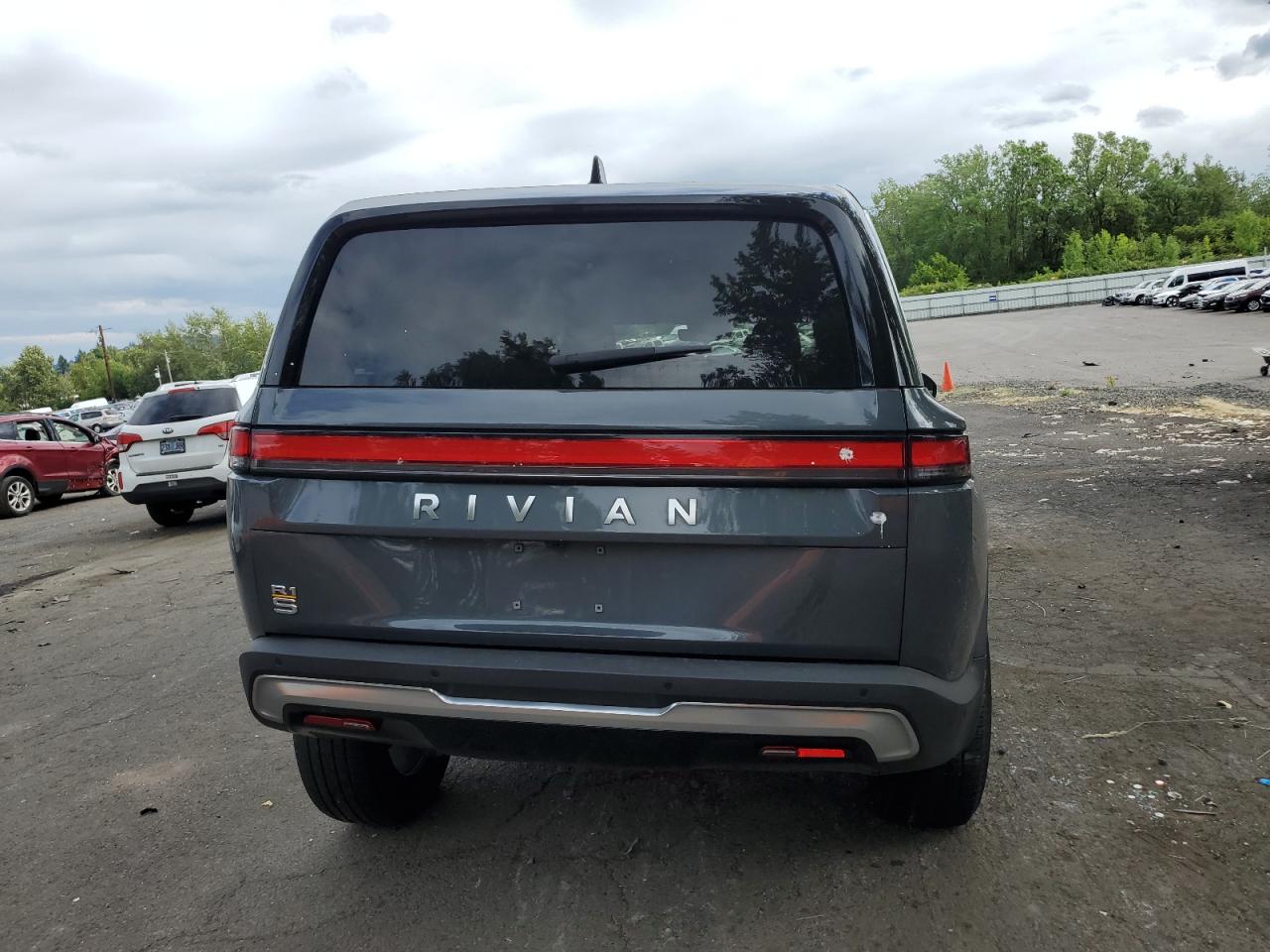 RIVIAN R1S LAUNCH EDITION