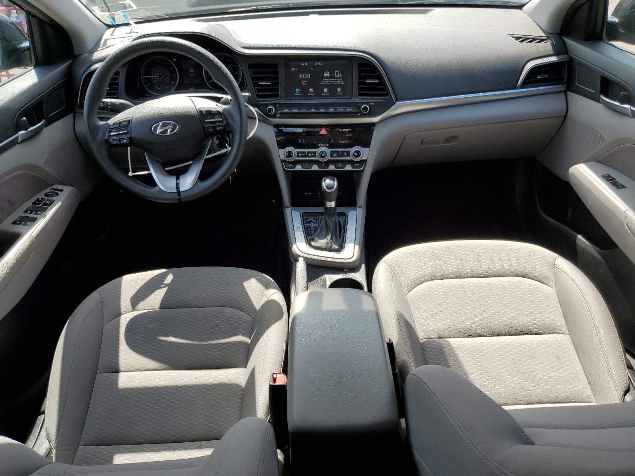 HYUNDAI ELANTRA SEL