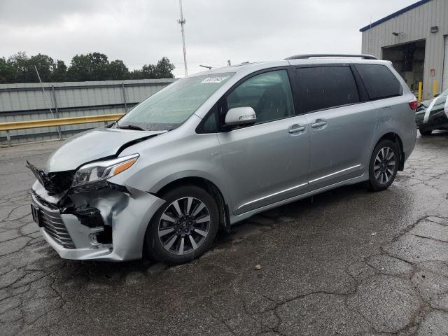 TOYOTA SIENNA XLE