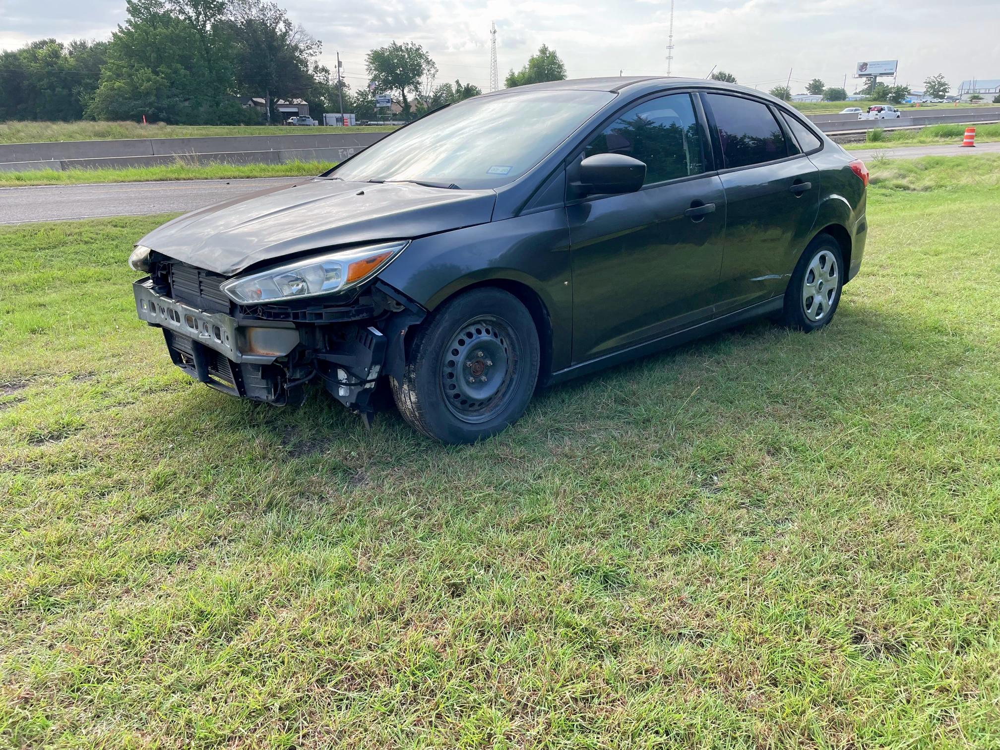 Vin: 1fadp3e28fl261091, lot: 64007265, ford focus s 20152