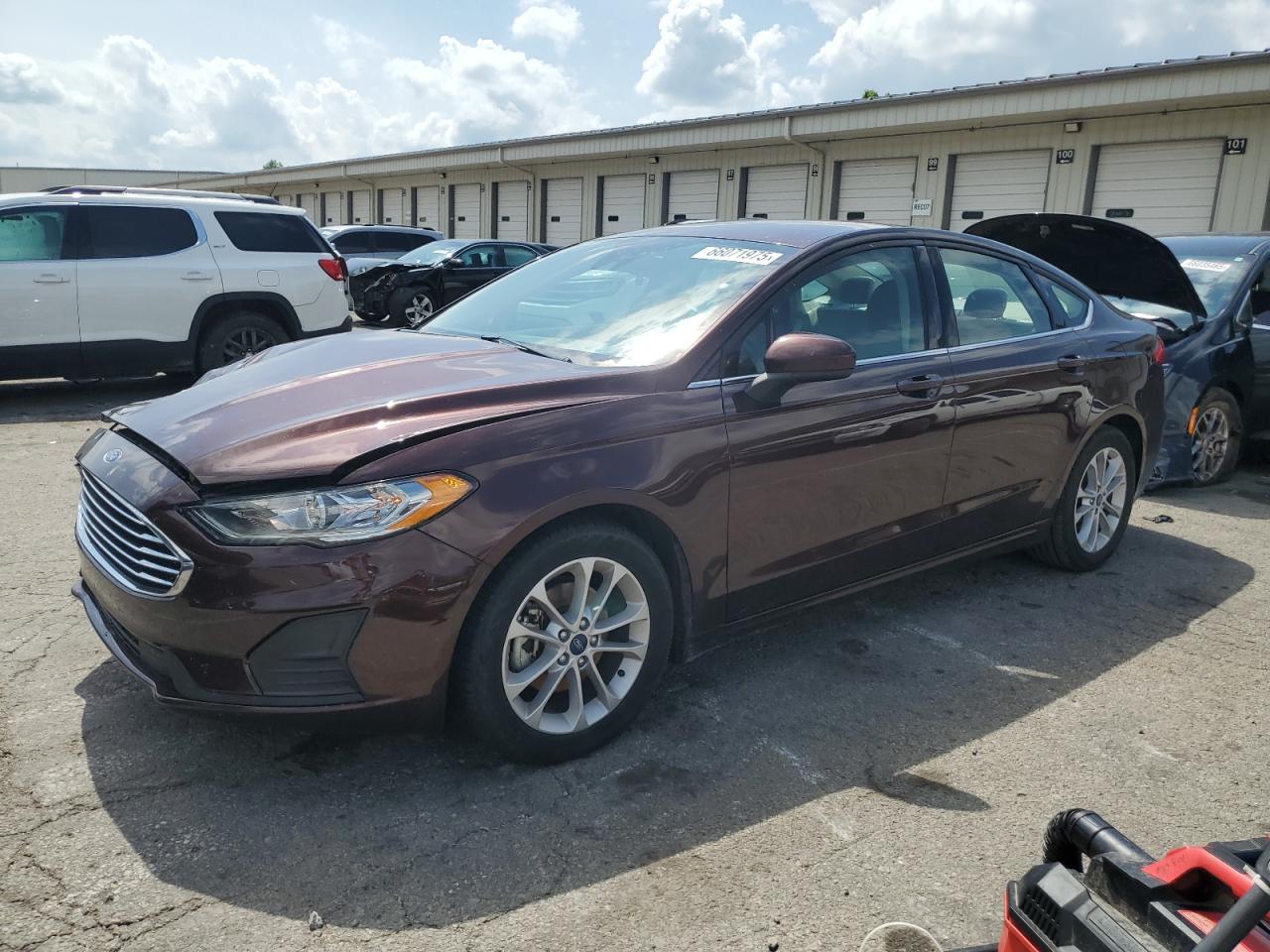 FORD FUSION SE