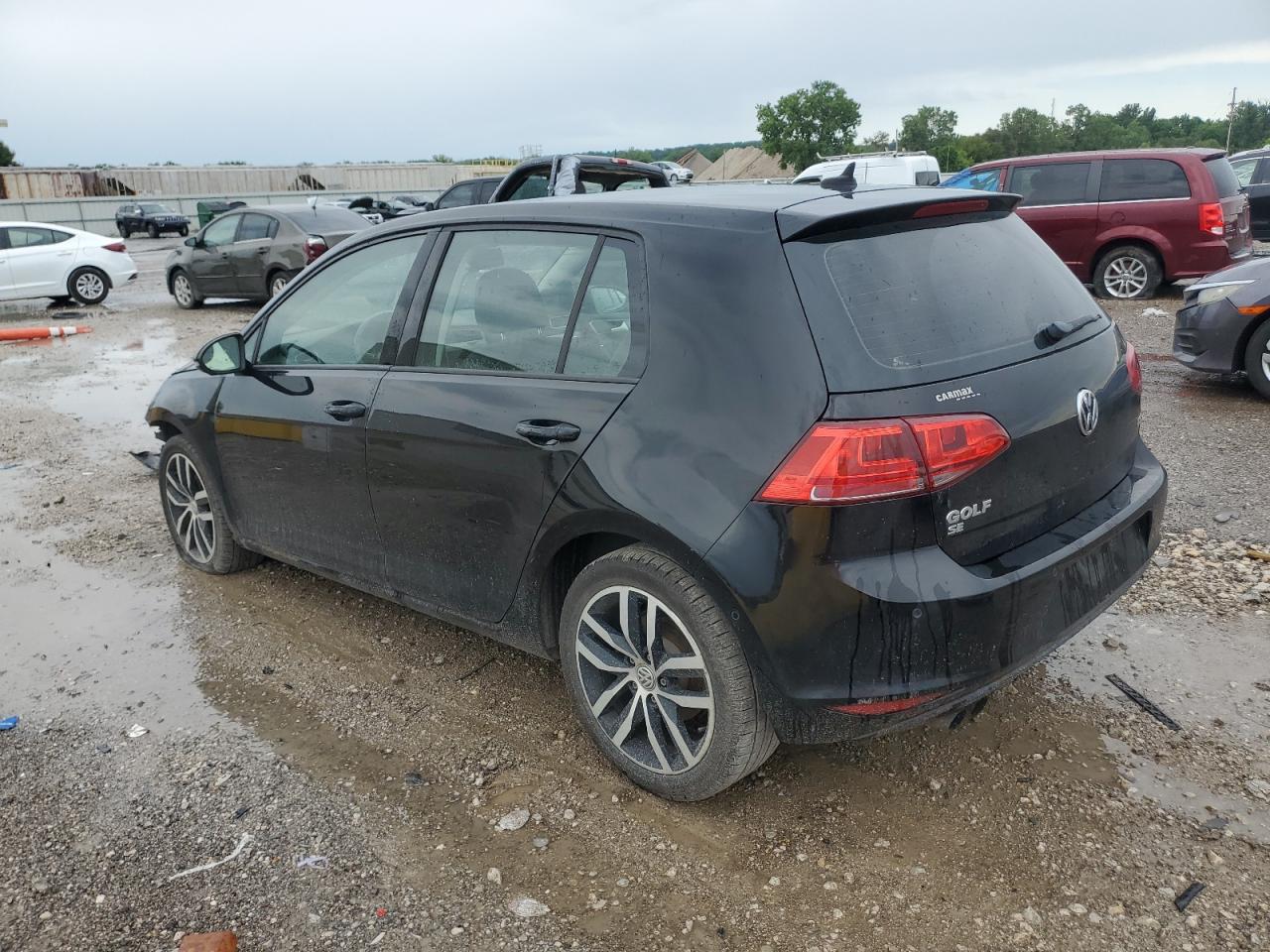 VOLKSWAGEN GOLF S/SE