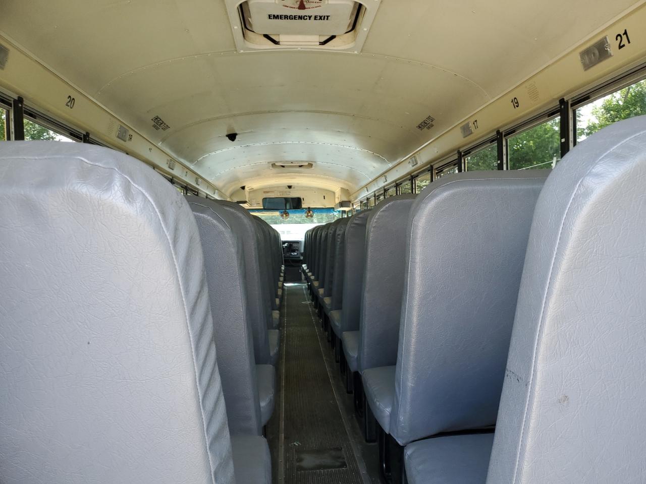 Lot #3231333105 2013 IC CORPORATION 3000 CE