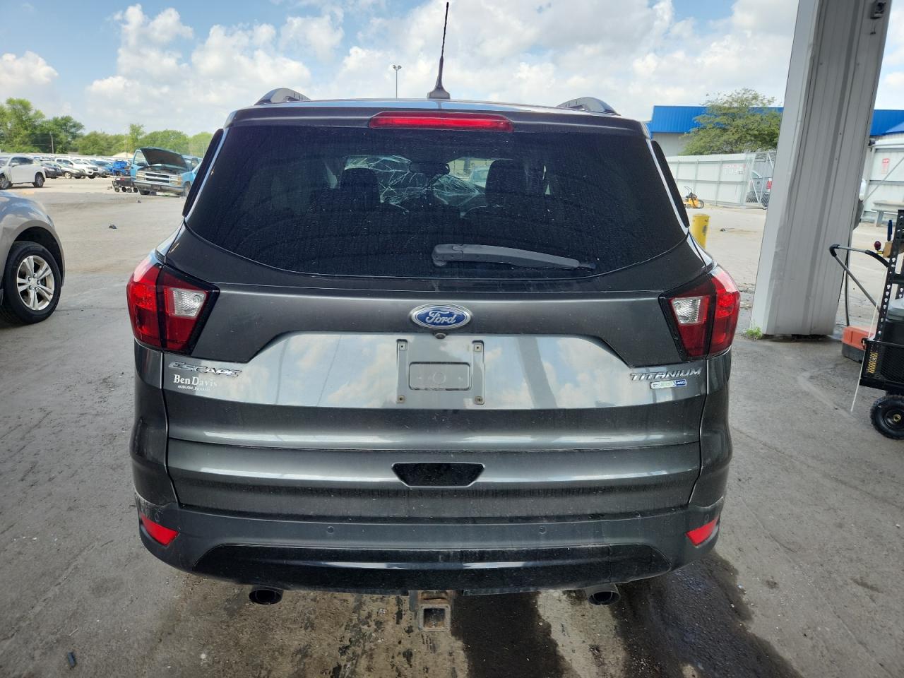 FORD ESCAPE TITANIUM