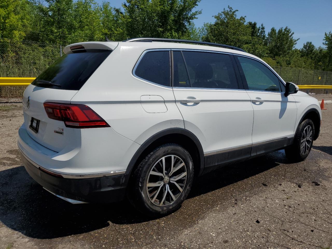 VOLKSWAGEN TIGUAN SE