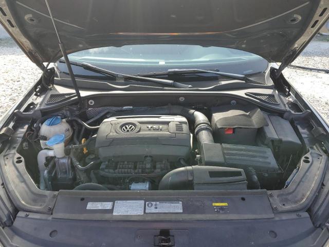 2017 VOLKSWAGEN PASSAT R-L 1VWDT7A32HC052201