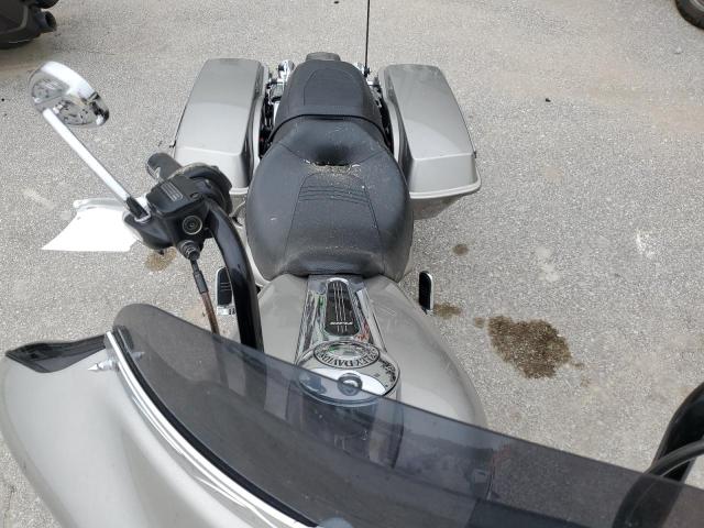 2009 HARLEY-DAVIDSON FLHX 1HD1KB4159Y673408