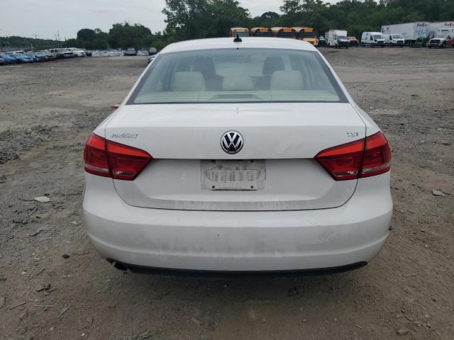 2015 VOLKSWAGEN PASSAT S - 1VWAT7A39FC116508