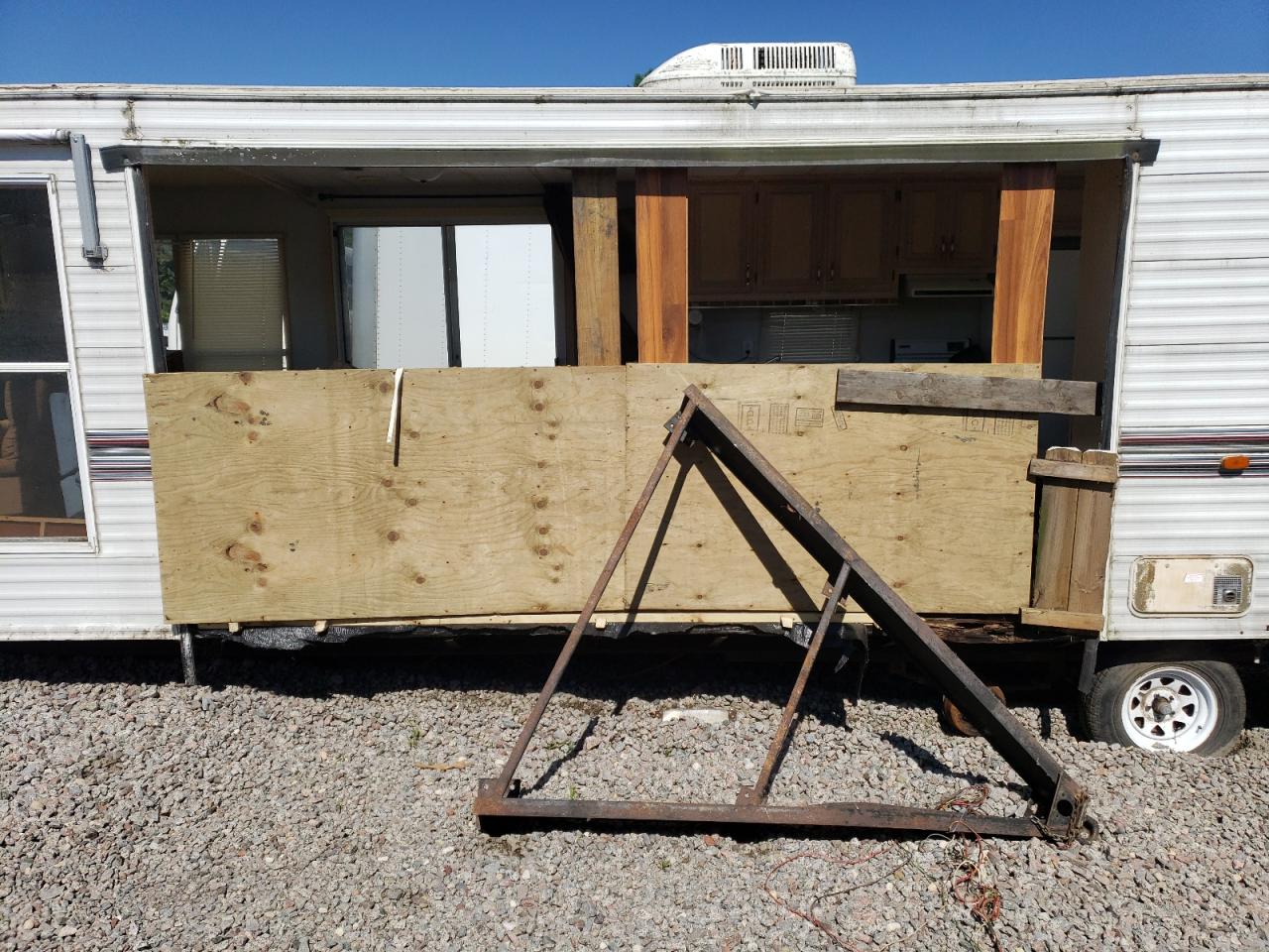 Lot #3193398875 1995 DAMON BRECKENRID