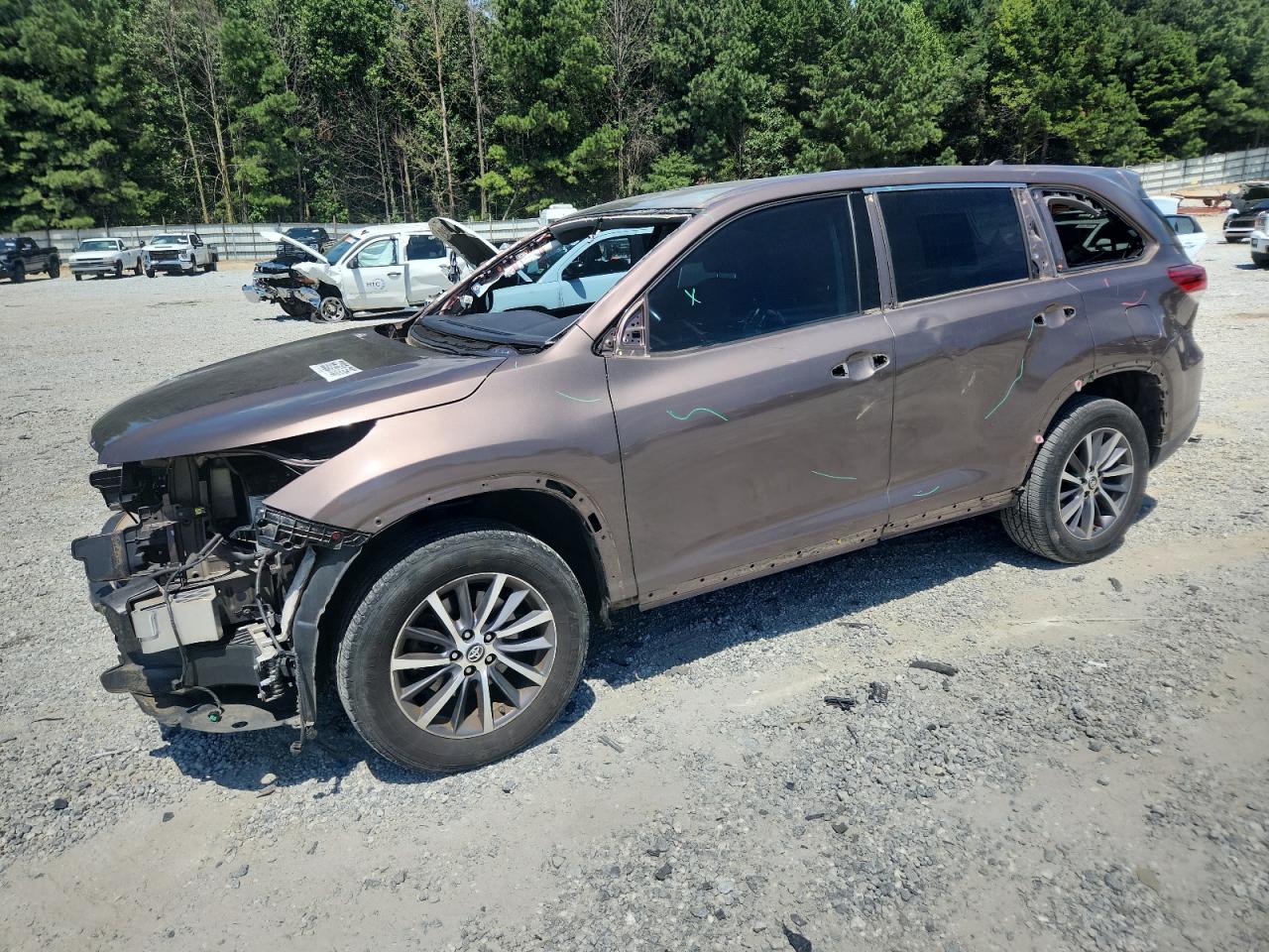 TOYOTA HIGHLANDER SE