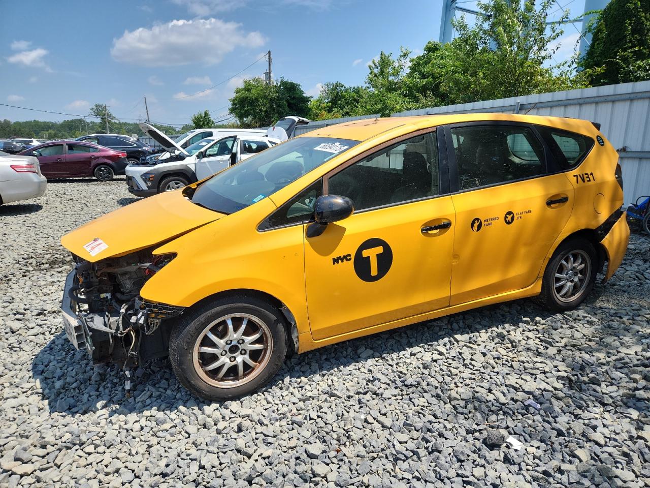 TOYOTA PRIUS V
