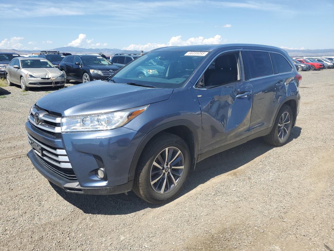 TOYOTA HIGHLANDER SE